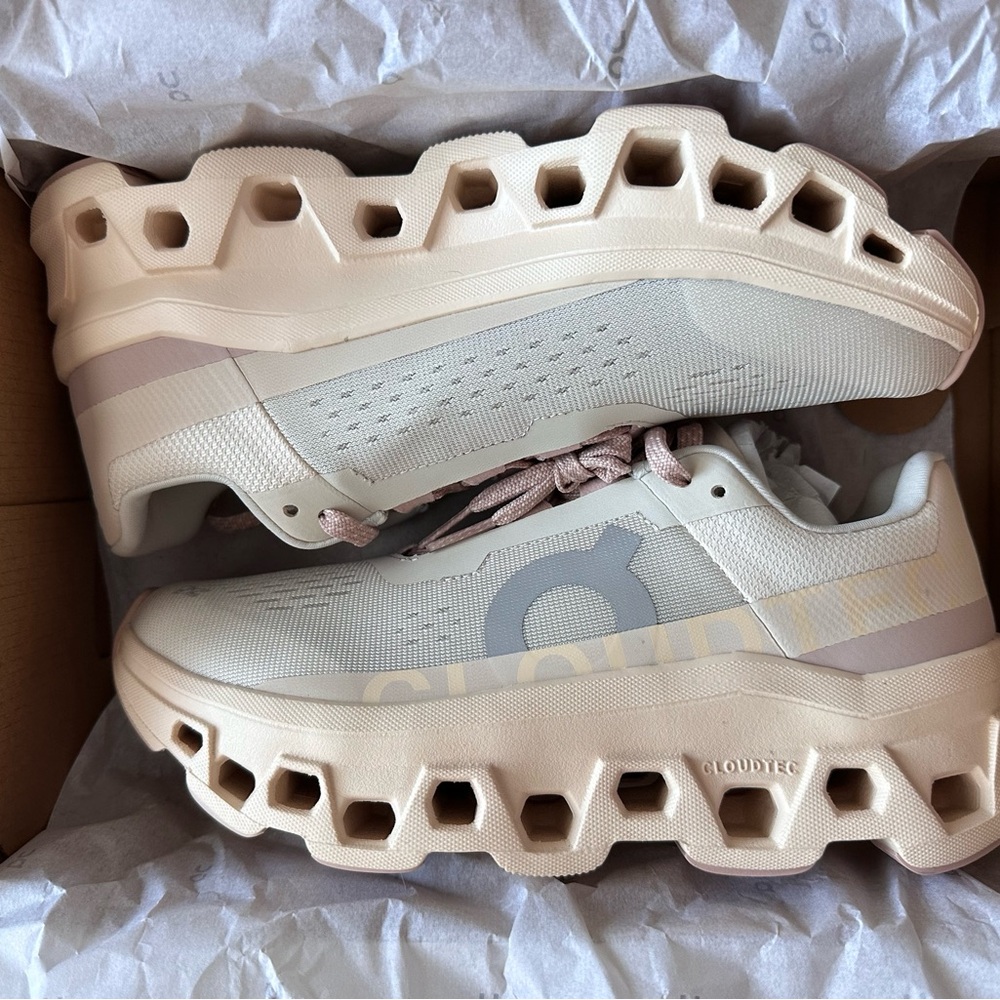 Women's On Cloudmonster Moon and Fawn